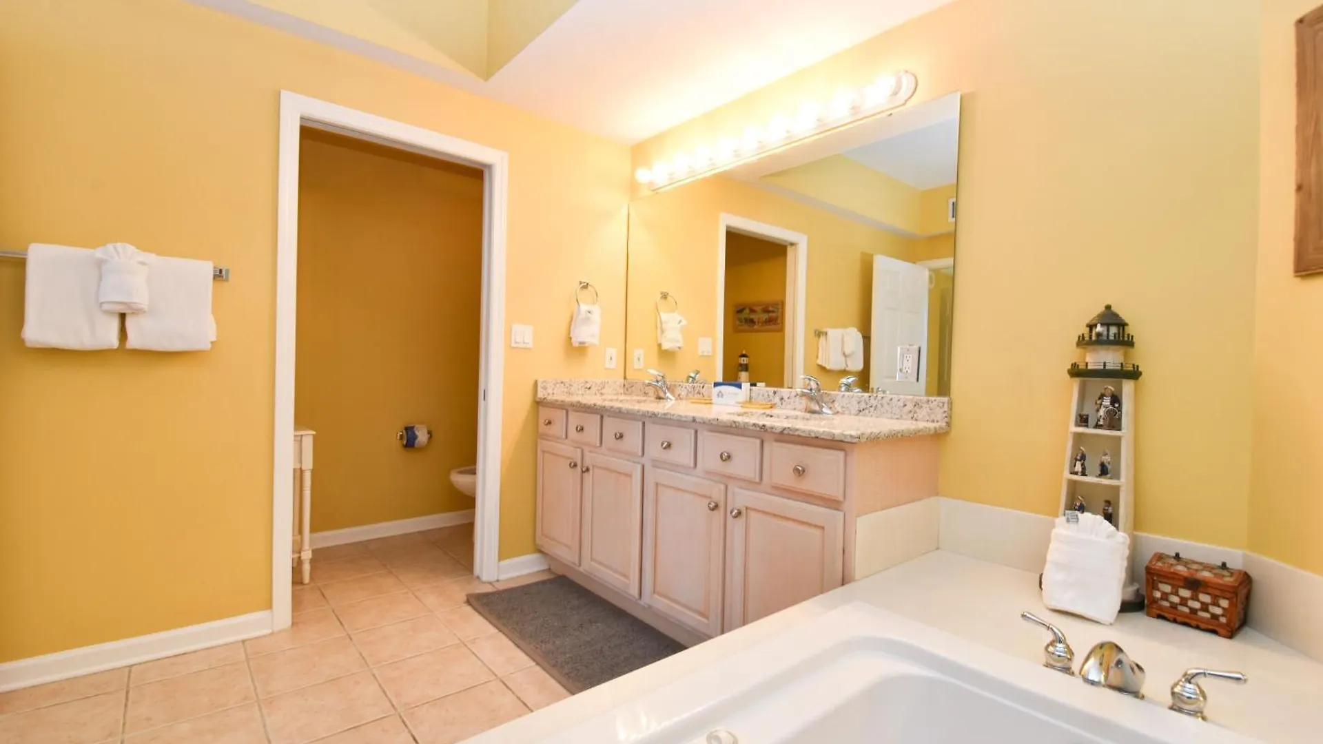 Silver Beach Towers E705 Destin Apartment